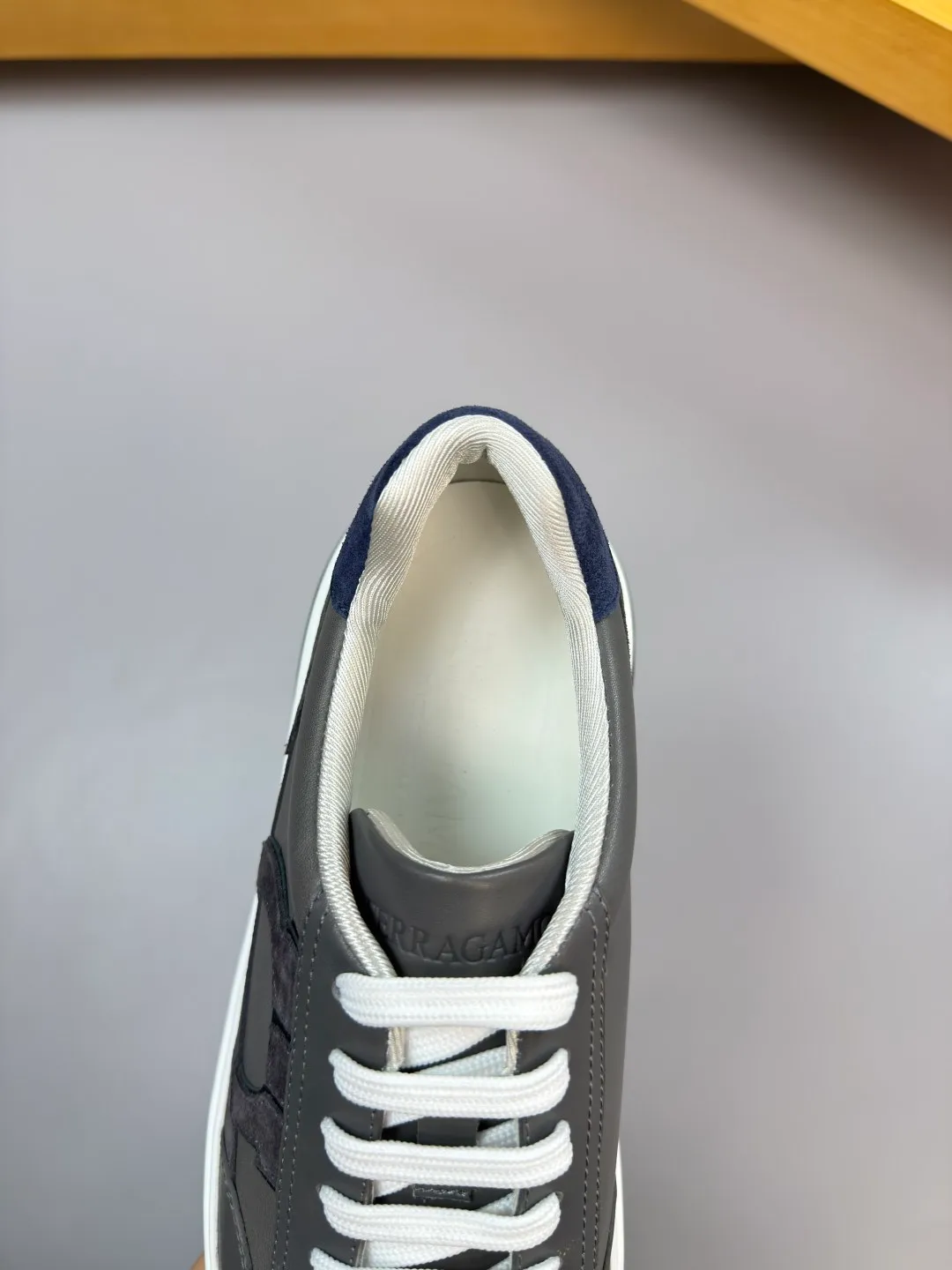 Men's men's shoes 💰440 [New style] 🏃‍♂️🏃‍♂️[Ferragamo] Ferragamo - High-end quality original order·Casual sports shoes -Upper: 🔝Nappa calfskin, suede calfskin, shoe body. Sewing brand totem, tongue air pressure brand logo -Inner: water-dyed cowhide -Outsole: ultra-light TPU foam rubber; molded outsole -Ultra-high quality control and fine workmanship: outstanding (high-end, extravagance, grade) -Size: 38-45 (46, can be customized)